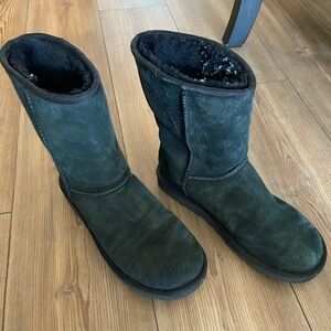 UGG Women's Classic II Short Shearling Boots